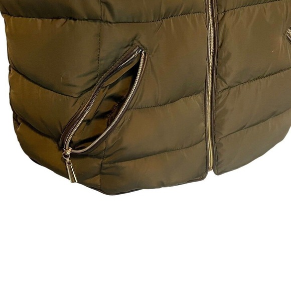 YMI Collection Olive Polyester Faux Fir Lined Women's Hooded Quilted Vest Sz Med - Picture 9 of 15